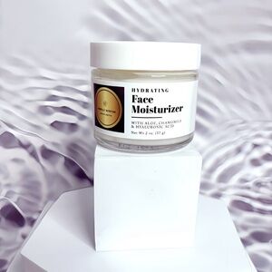 Face moisturizer with aloe & chamomile